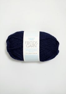 Marineblau - Blaues Knäuel norwegische Schafwolle zum stricken oder filzen von SandnesGarn.